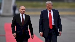 Donald Trump ile Vladimir Putin görüşmesi başladı