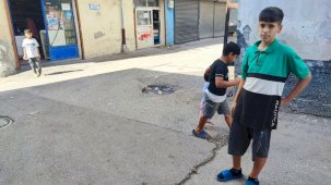 Düzmece polis tarafından vurulmaktan son anda kurtulan çocuk o anları anlattı