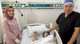 Eşarbını düzeltirken felaket yaşadı! 16 yaşındaki kızın akciğerine toplu iğne kaçtı