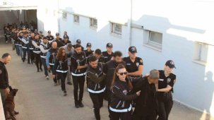 Helikopterlerin nezaretinde 