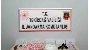 İlaç fabrikasından çaldığı ham maddeyle uyuşturucu üreten 4 kişi tutuklandı