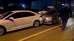 İnegöl’de zincirleme kaza : 1’i çocuk 5 yaralı