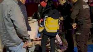 İzmir’de parkta kanlı tartışma: 5 yerinden bıçaklandı