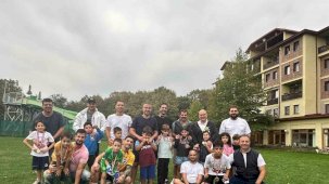 ’Kağıt üzerinde yöneticiyim’ diyen Halit Ergül’ün kızı Ceyda Hacıbekiroğlu velilere facia oteline pazarlama etkinliği düzenlemiş