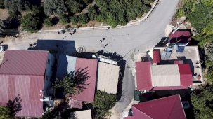 Kamyonet 2 meskenin ortasındaki depoya girdi, yaralılar grupların çalışmasıyla kurtarıldı