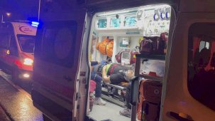 Kocaeli’de feci kaza: Şoför yola fırladı, araç karşıt döndü