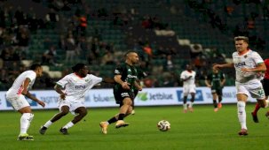 Kocaelispor, Alanyaspor'u 2-0 Mağlup Etti