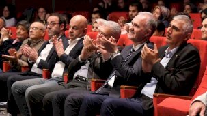 Komşu Köyün Delisi tiyatro oyunu biletleri ücretsiz satışa çıkıyor