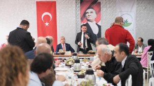 Lider Aydın Tuna Mahallesi'nde vatandaşları dinledi