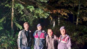 Mantar toplarken ormanda kaybolan 2 genci ekipler kurtardı