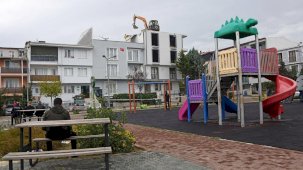 Osmangazi’de ruhsatsız katlara anında müdahale