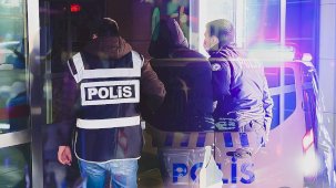 Polis memurunu bıçakla yaralayan zanlı tutuklandı