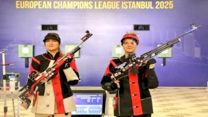 Rekortmen Kız Mısır'da