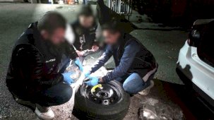 Stepneye zulalanmış uyuşturucu ele geçirdi: 2 gözaltı