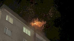Tekirdağ’da bacadan alev püskürdü, geceyi aydınlattı