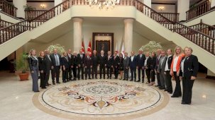 Vali Erol Ayyıldız, muhtarları ağırladı