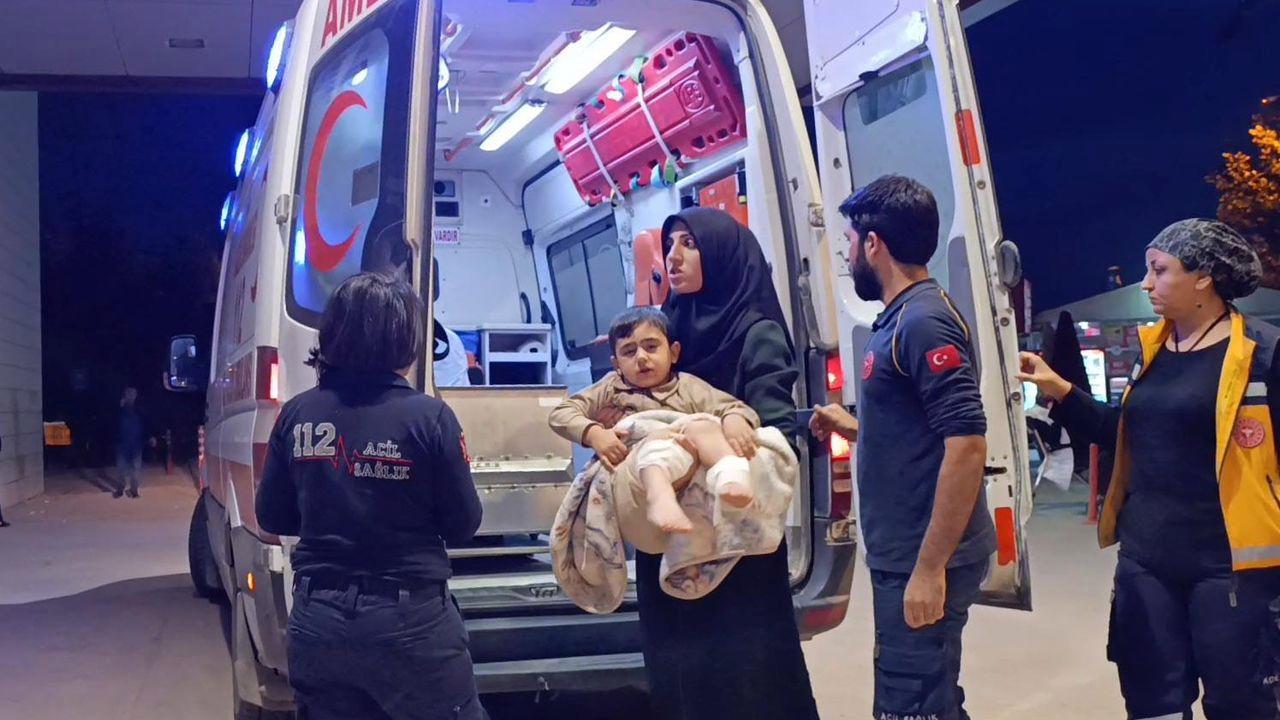 Üzerine çaydanlık devrilen çocuk yaralandı