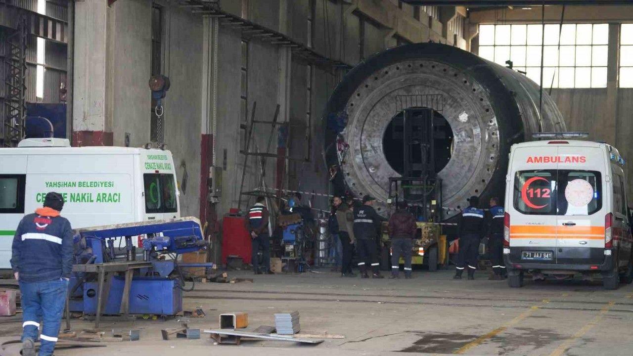 3 ton sac levhanın altında can veren 2 işçinin soruşturmasıyla ilgili yeni gelişme: İşletme sahibi, müdür ve şef gözaltında