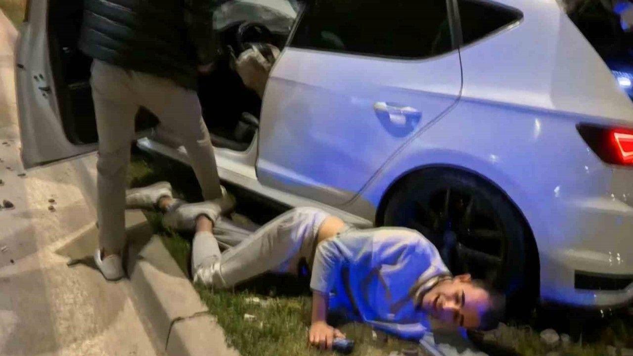 Aksaray Belediyesi’nin trafiğe kapattığı yol kaza meydanına döndü