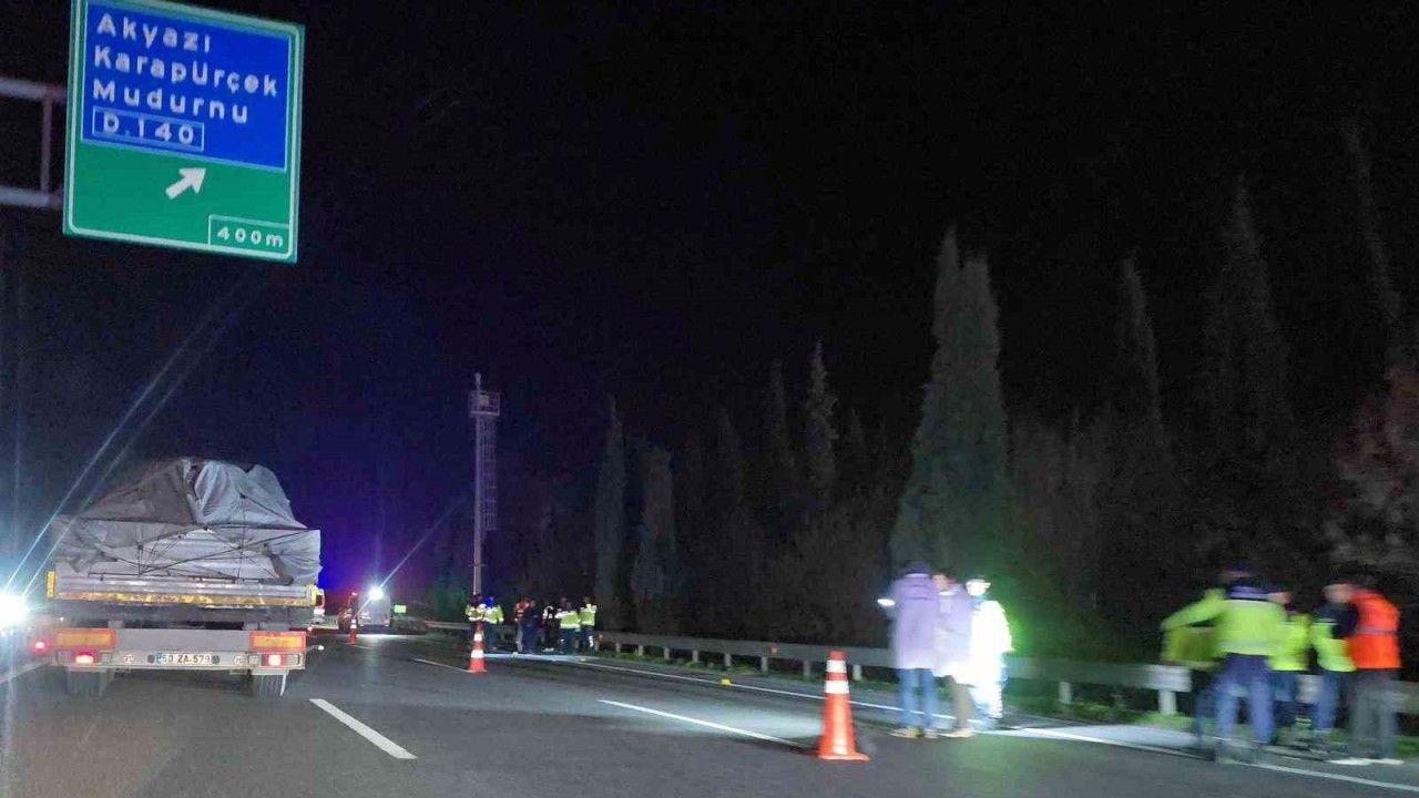 Anadolu Otoyolu’nda feci kaza: Otomobilin çarptığı yaya hayatını kaybetti