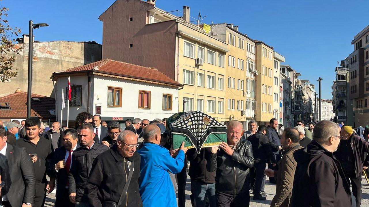 Bursa Büyükşehir Belediyesi Eski Başkanı Erdoğan Bilenser’in annesi defnedildi