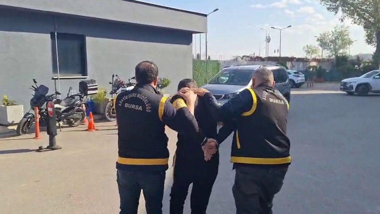 Bursa'da 45 bıçak darbesiyle eşini öldüren zanlı adliyede!