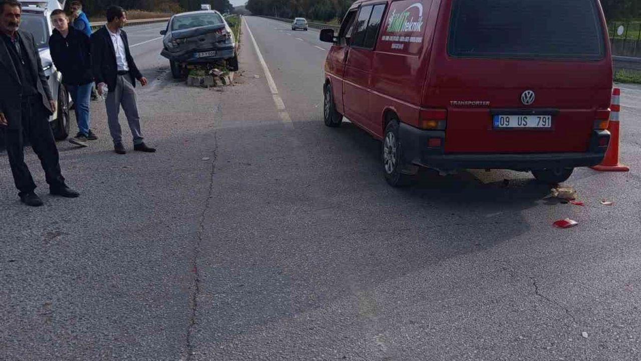Bursa'da iki otomobil çarpıştı: 2 yaralı