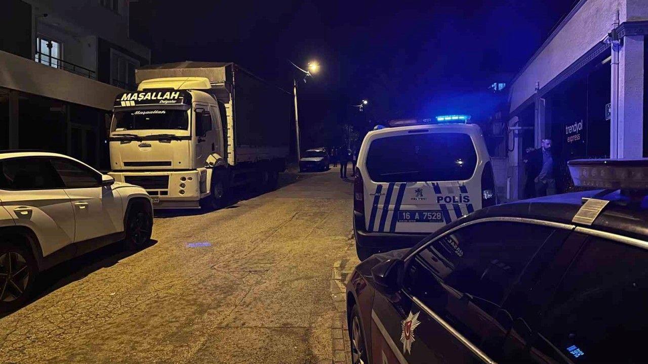Bursa'da park yeri yüzünden tartıştığı komşusunu silahla vurarak ağır yaraladı