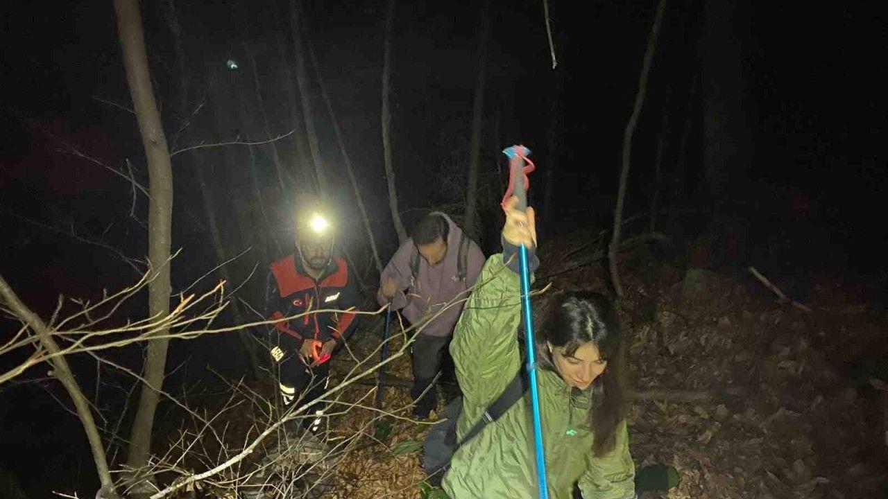 Bursa’da Saitabat Şelalesi’nde kaybolan iki kişi kurtarıldı