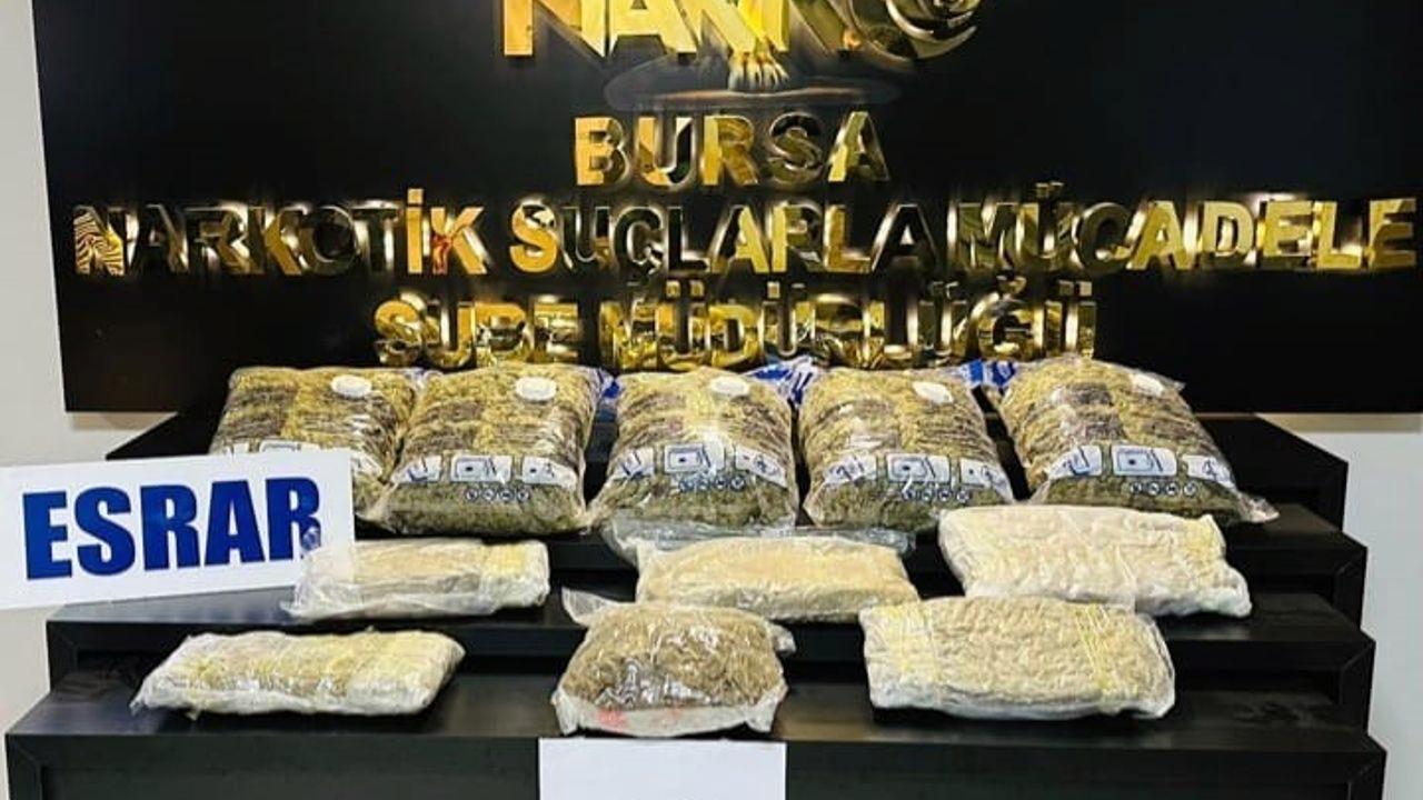 Bursa’da uyuşturucu operasyonu : 15 kilo esrar ele geçirildi