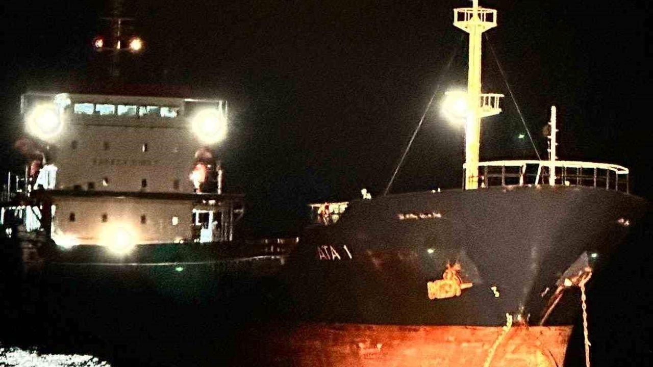 Çanakkale Boğazı’ndan geçen kuru yük gemisi makine arızası yaptı