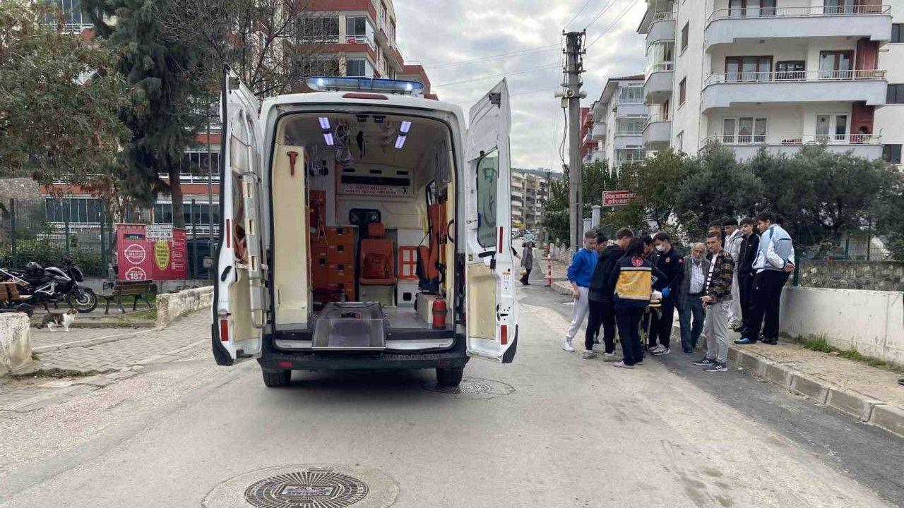 Dengesini kaybedip yola düşen adama kamyon çarptı