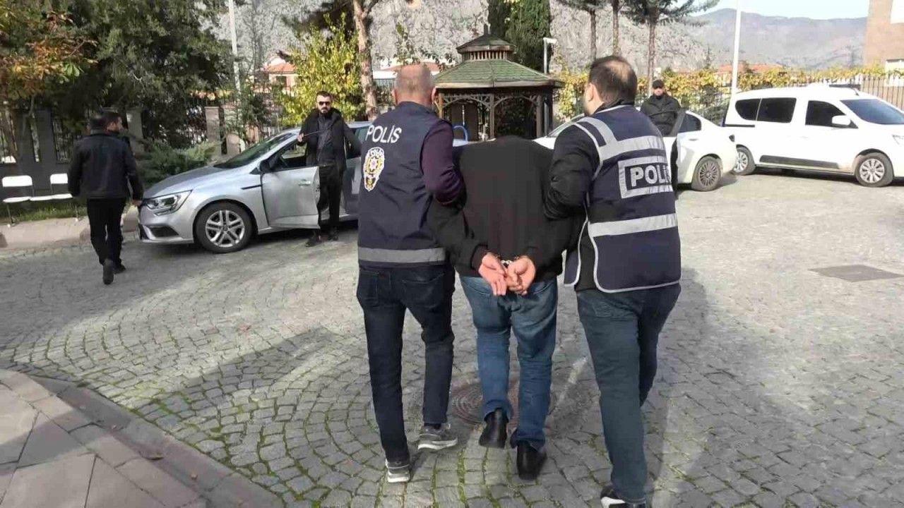Evinde ölü bulunmuştu: Cinayeti 8 ay sonra DNA örneği aydınlattı