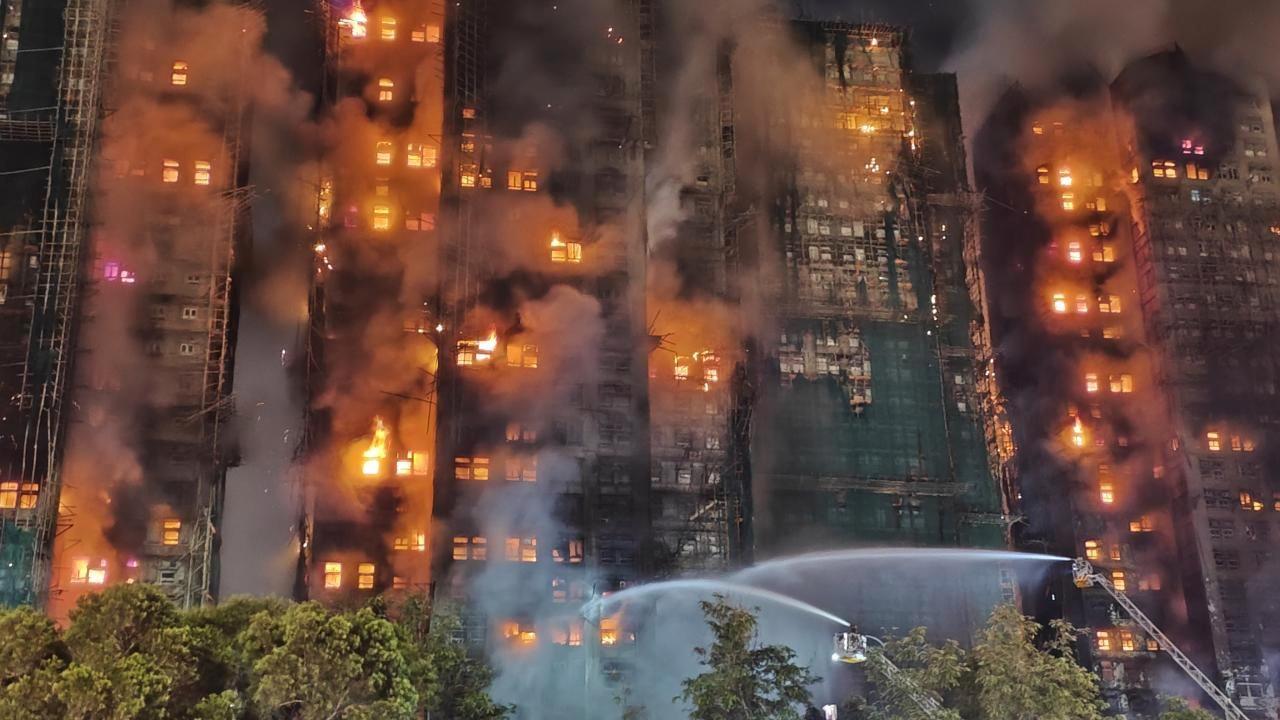 Hong Kong'da yangın faciası: Ölü sayısı 83'e çıktı