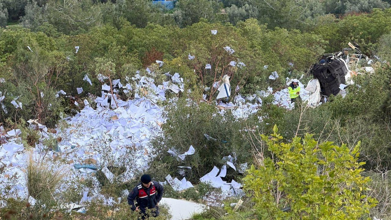 İznik-Yenişehir yolunda feci kaza: Tır uçurumdan yuvarlandı, 2 ölü