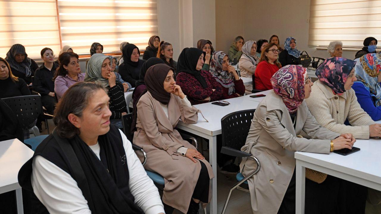 ‘Kadın ve toplum’ Osmangazi’de ele alındı