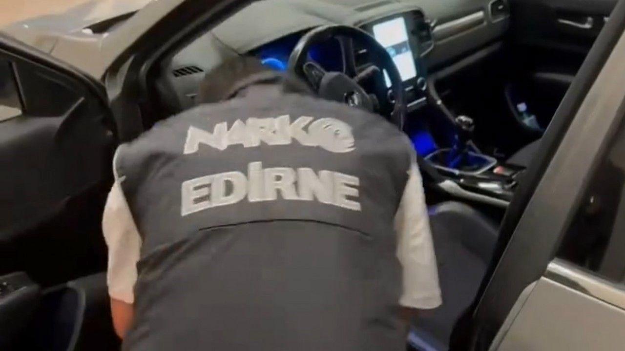 Kapıkule’de aracın gizli bölmelerinden 23 kilo 820 gram skunk çıktı