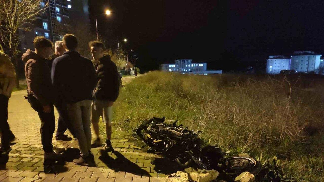Keşan’da otomobil ile çarpışan motosiklet sürücüsü ağır yaralandı