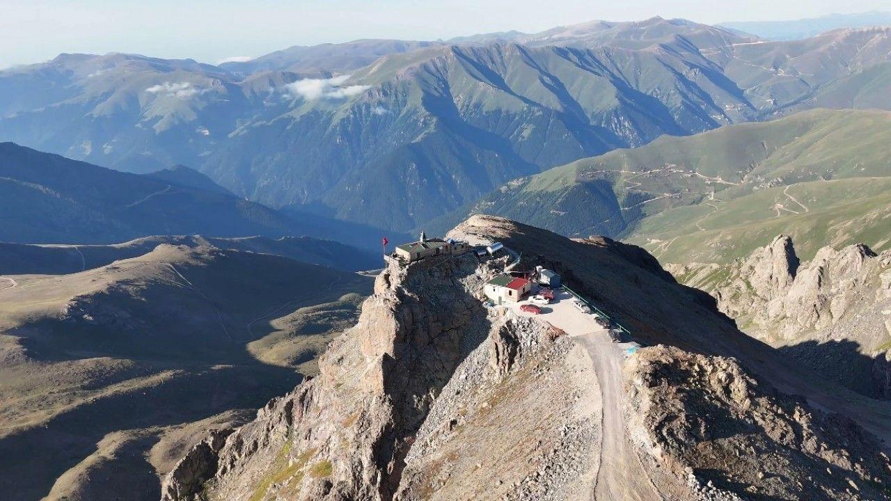 Kırklar Dağı Mescidi çıkan yangında kül oldu