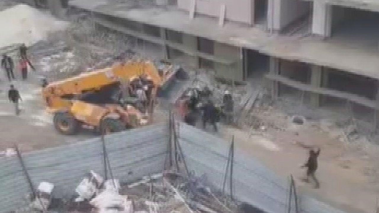 Ortalığın savaş alanına döndüğü kavga polisin havaya ateş açmasıyla son buldu