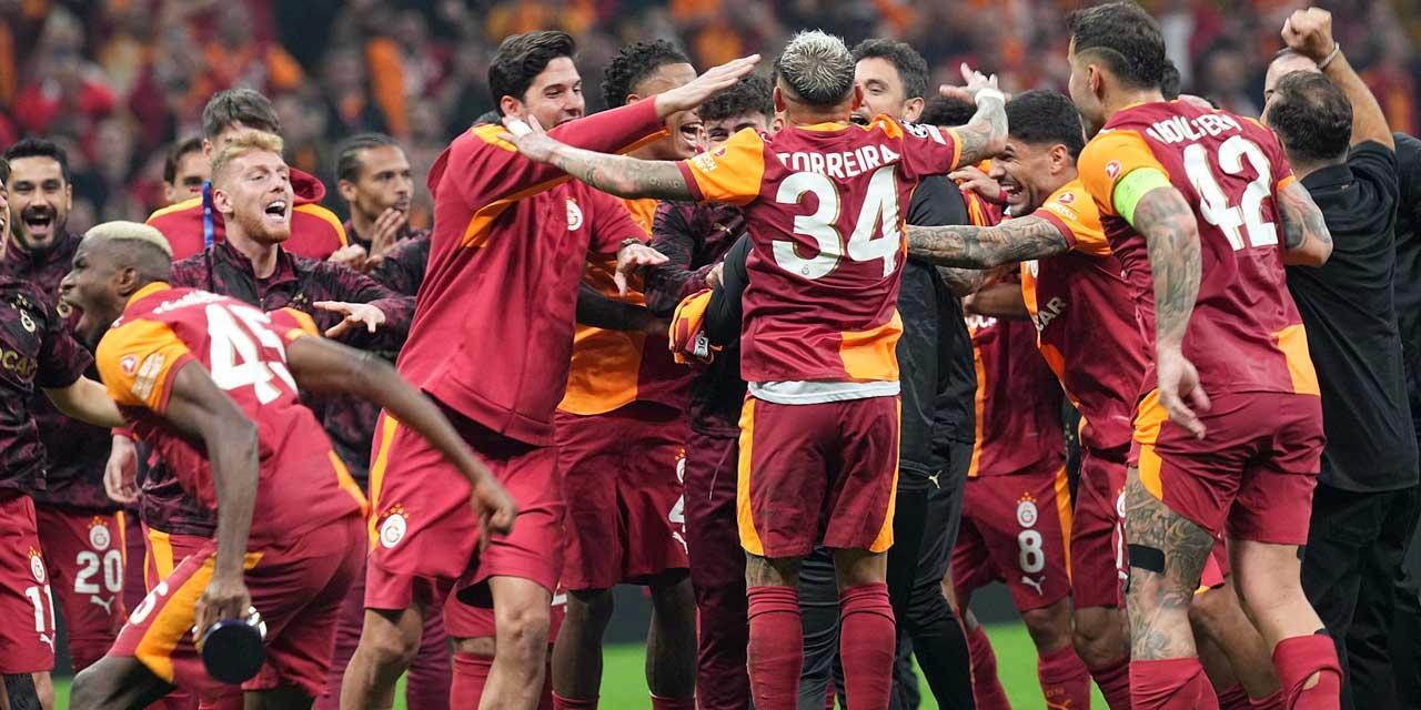 Osimhen fırtınası Amsterdam'ı vurdu: Hollanda ayakta