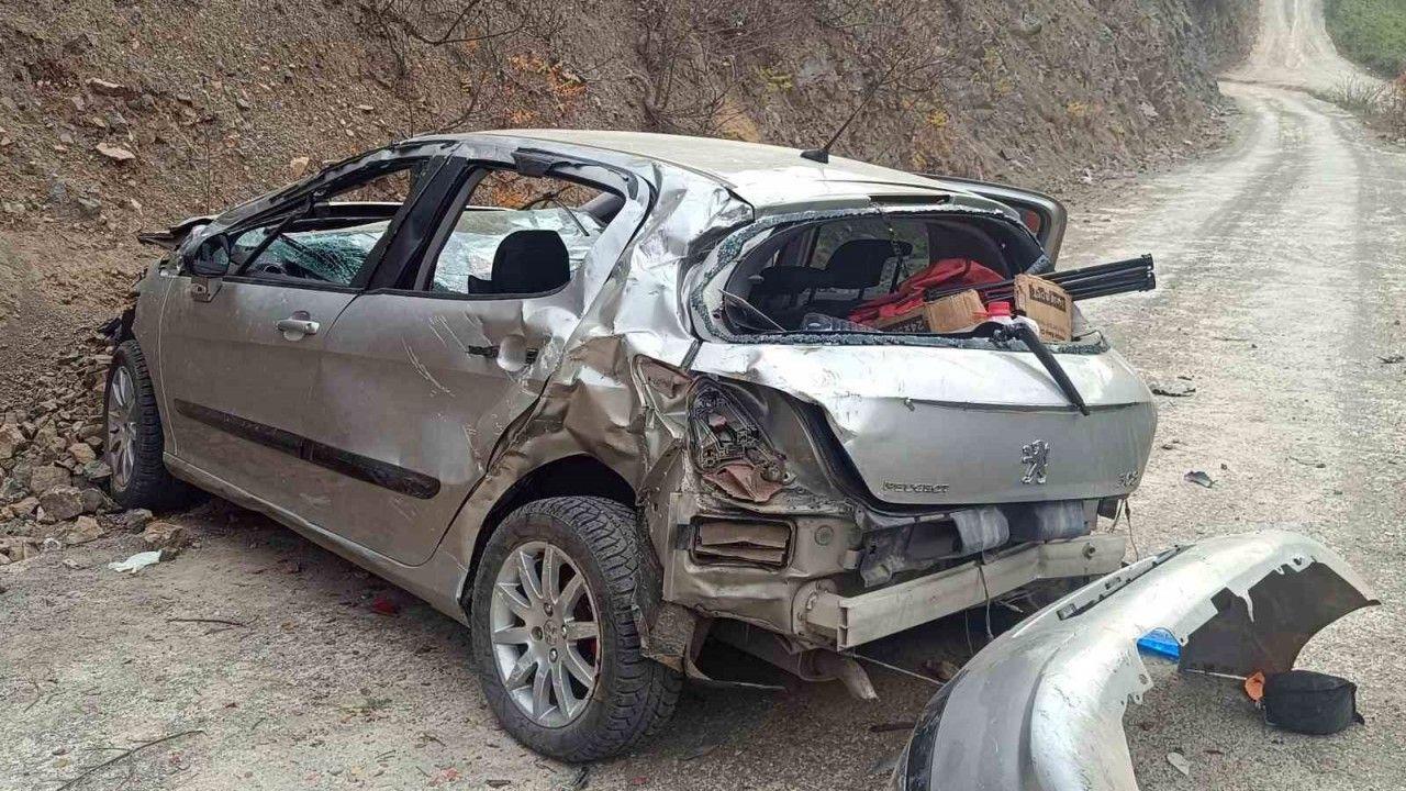 Otomobil uçuruma yuvarlandı, kaza gün ağarınca ortaya çıktı: 1 ağır yaralı