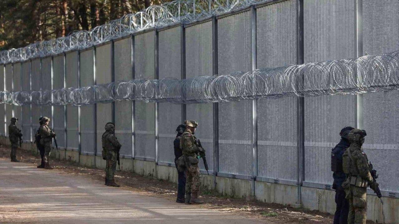 Polonya, Belarus sınırına yeni bariyer inşa edecek