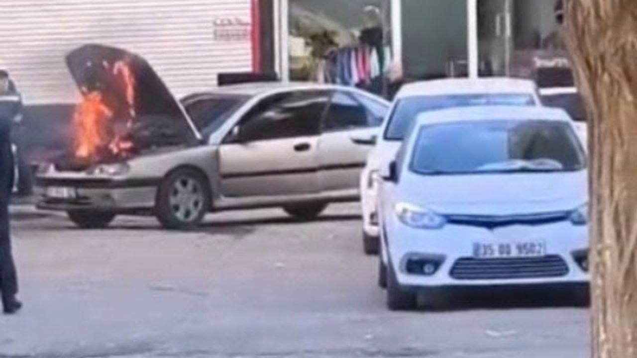 Şanlıurfa’da seyir halindeki araçta yangın paniği