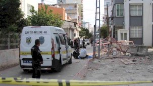 Adana’da demir iskele zemine çakıldı: 1 ölü, 1 yaralı