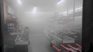 Amasya’da korkutan yangın: Marketi duman kapladı