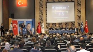 Anahtar Parti'den Karacabey'de hodri meydan! Salona sığmayan kongre