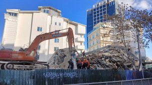 Ankara’da yıkım çalışması gerçekleştiren binada çökme meydana geldi