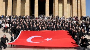 Bozbey’den Anıtkabir’e anlamlı ziyaret