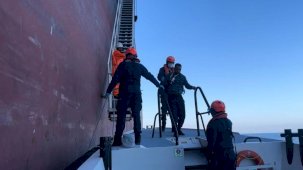 Bozcaada açıklarında tankerde elinden yaralanan personelin tıbbi tahliyesi gerçekleştirildi